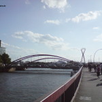 Auch aus Blickrichtung von Osten – HafenCity, Kehrwiederspitze oder Vorsetzen – dominiert der südliche Pylon das Bild.